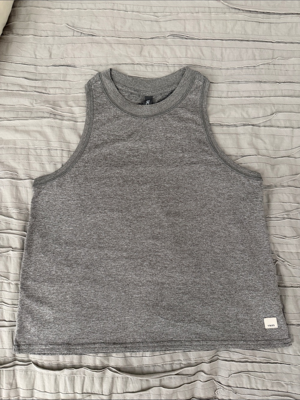 Vuori Tank Top Womens Heather Grey Crew Neck Sleeveless Yoga Athletic Workout
